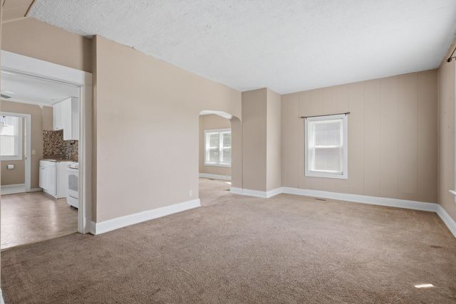 1805 Esplanade Avenue, Davenport, IA 52803