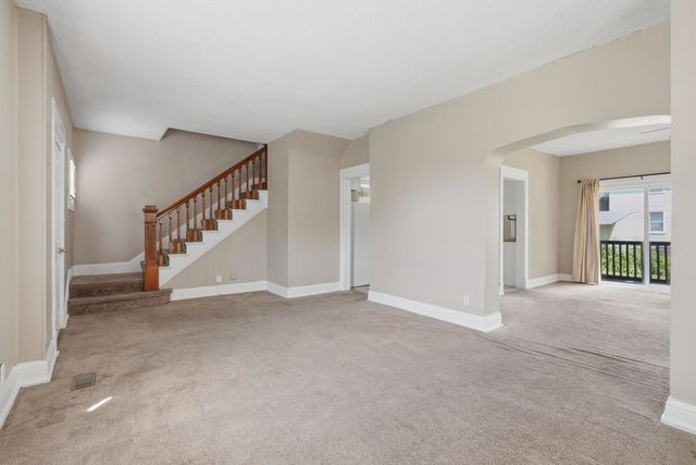 1805 Esplanade Avenue, Davenport, IA 52803