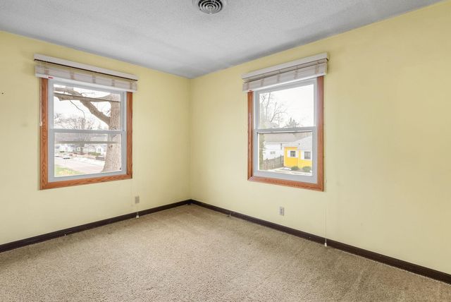 2334 5th Street, Moline, IL 61265