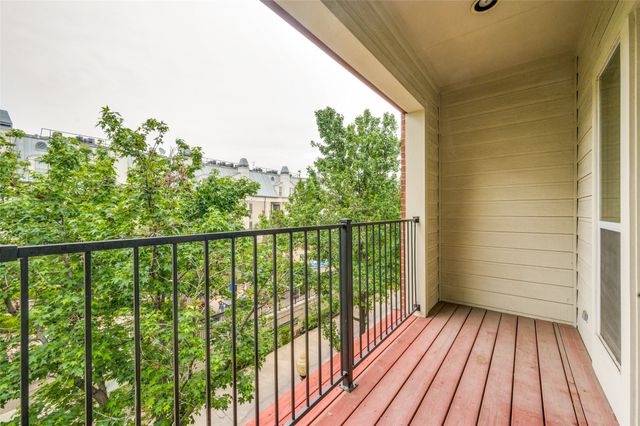 2492 Worthington Street, Dallas, TX 75204