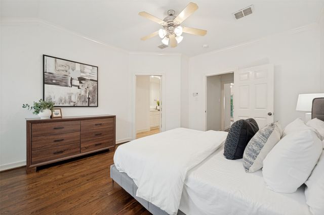 2492 Worthington Street, Dallas, TX 75204
