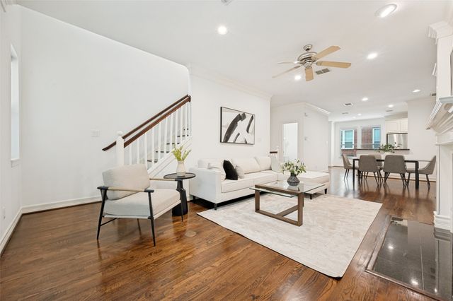 2492 Worthington Street, Dallas, TX 75204