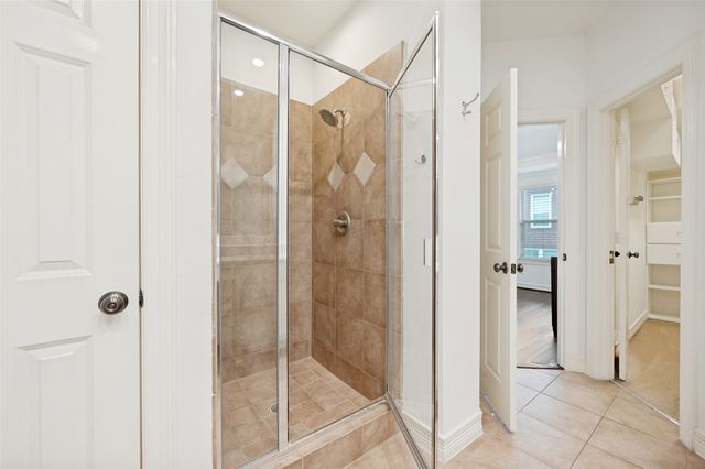 2492 Worthington Street, Dallas, TX 75204