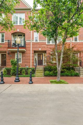 2492 Worthington Street, Dallas, TX 75204