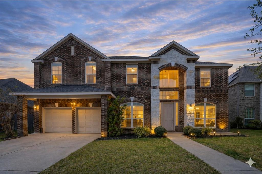 2304 Dolan Falls Lane, Pearland, TX 77089