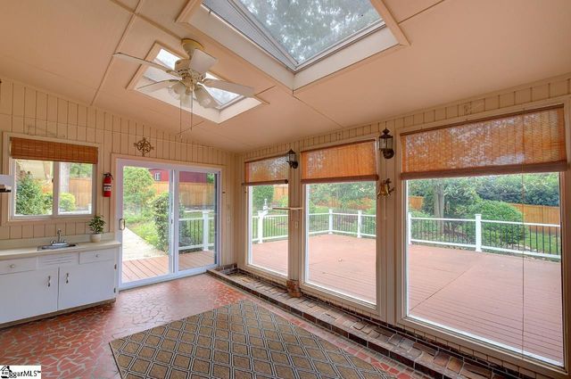 5 Fernwood Drive, Taylors, SC 29687