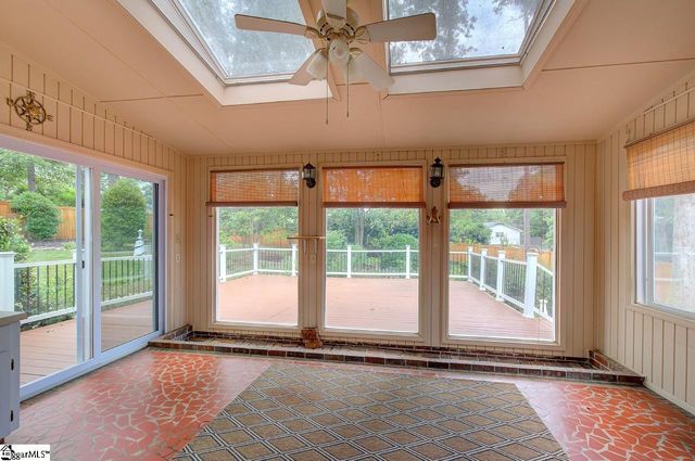 5 Fernwood Drive, Taylors, SC 29687