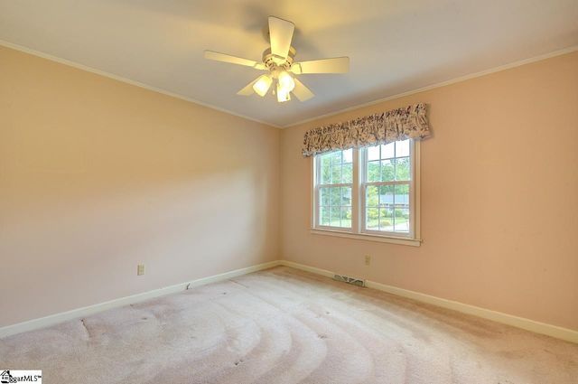 5 Fernwood Drive, Taylors, SC 29687