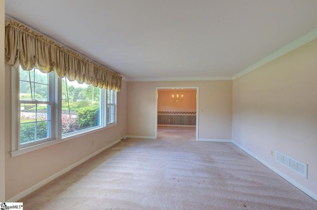 5 Fernwood Drive, Taylors, SC 29687