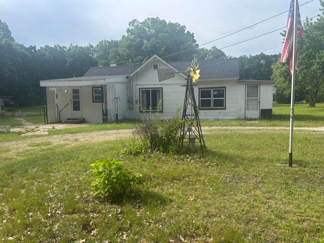1473 Chatterson Road, Muskegon, MI 49442