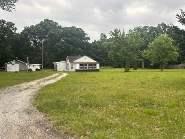 1473 Chatterson Road, Muskegon, MI 49442