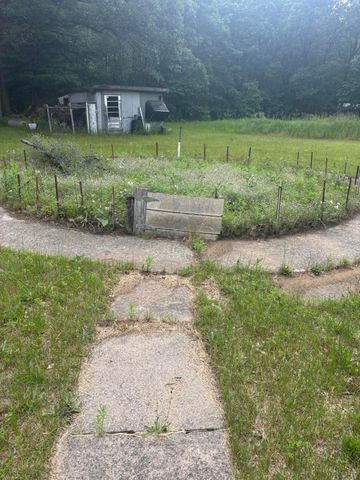 1473 Chatterson Road, Muskegon, MI 49442