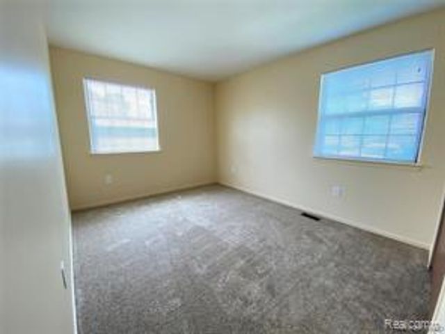 2101 Vine Way 90, Canton, MI 48188