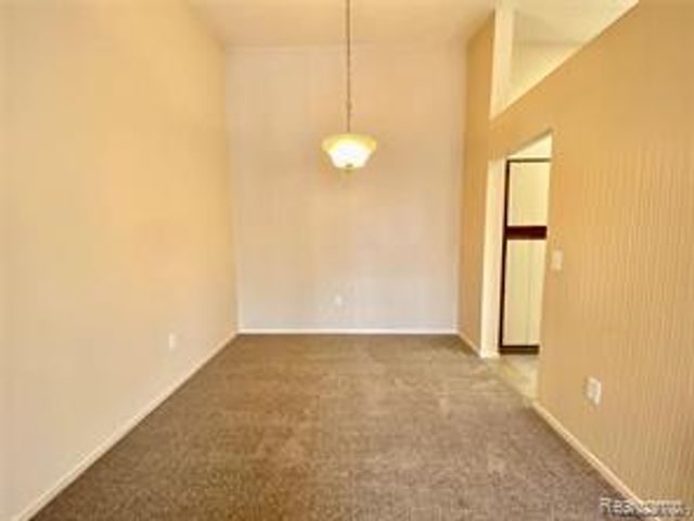 2101 Vine Way 90, Canton, MI 48188