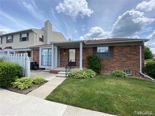 2101 Vine Way 90, Canton, MI 48188