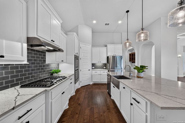 109 El Cielo, Boerne, TX 78006