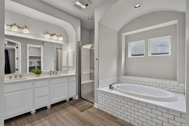 109 El Cielo, Boerne, TX 78006
