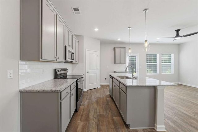 3656 PARKWAY JAMES Drive, Snellville, GA 30039