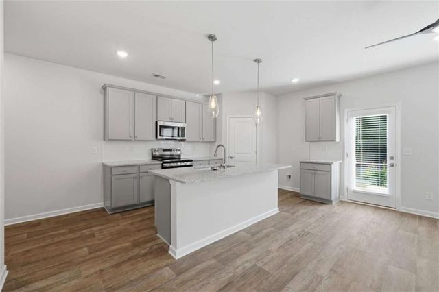 3656 PARKWAY JAMES Drive, Snellville, GA 30039