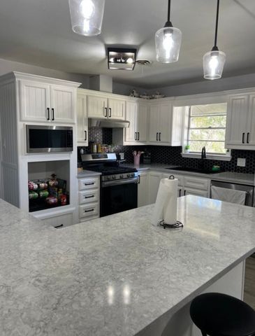 401 N Lee Street, Valley View, TX 76272