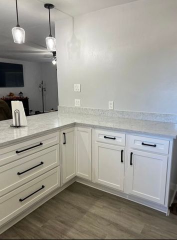 401 N Lee Street, Valley View, TX 76272