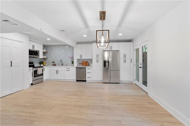 70 Old Ivy NE Road 35, Atlanta, GA 30342