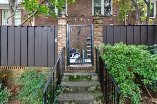 70 Old Ivy NE Road 35, Atlanta, GA 30342