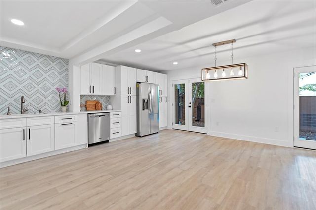 70 Old Ivy NE Road 35, Atlanta, GA 30342