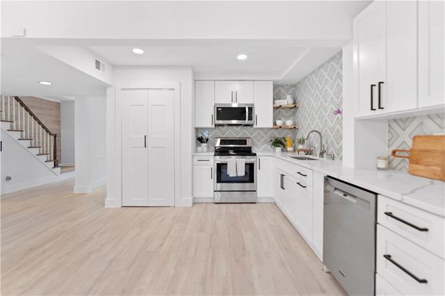 70 Old Ivy NE Road 35, Atlanta, GA 30342