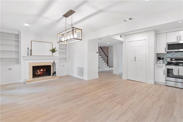 70 Old Ivy NE Road 35, Atlanta, GA 30342