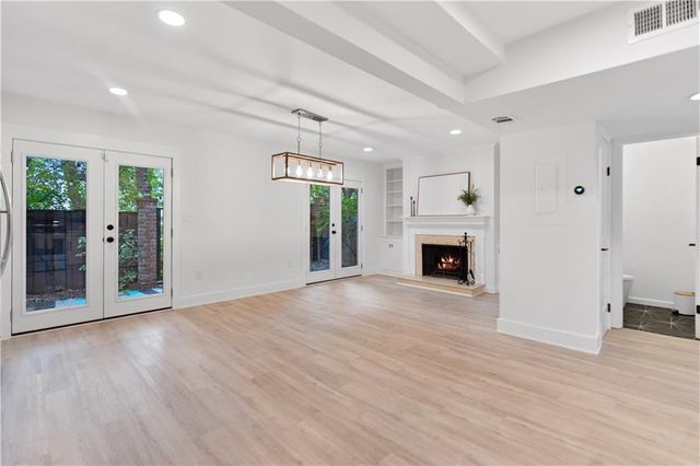 70 Old Ivy NE Road 35, Atlanta, GA 30342