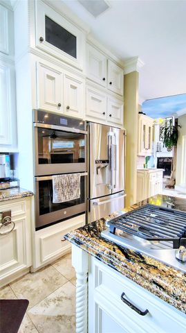 13707 Springmint Drive, Cypress, TX 77429