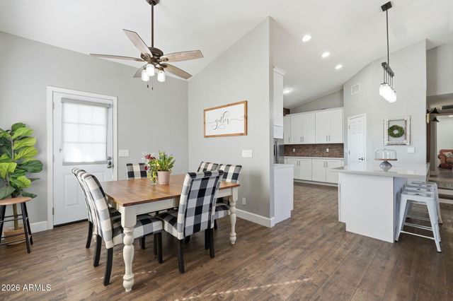 4802 E DIXON Street, Mesa, AZ 85205