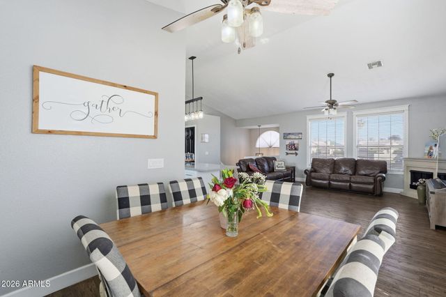 4802 E DIXON Street, Mesa, AZ 85205