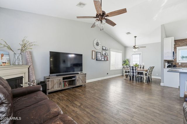 4802 E DIXON Street, Mesa, AZ 85205