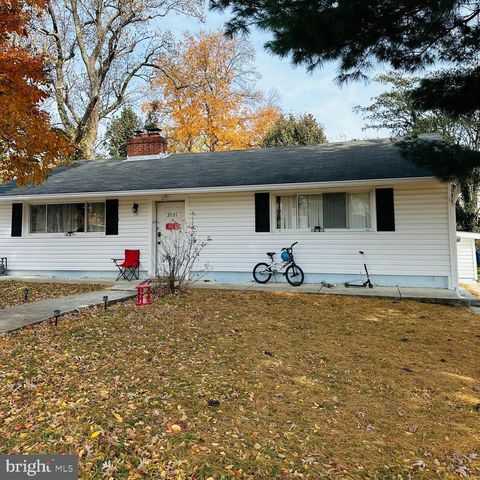 3721 MUNSON RD, Falls Church, VA 22041