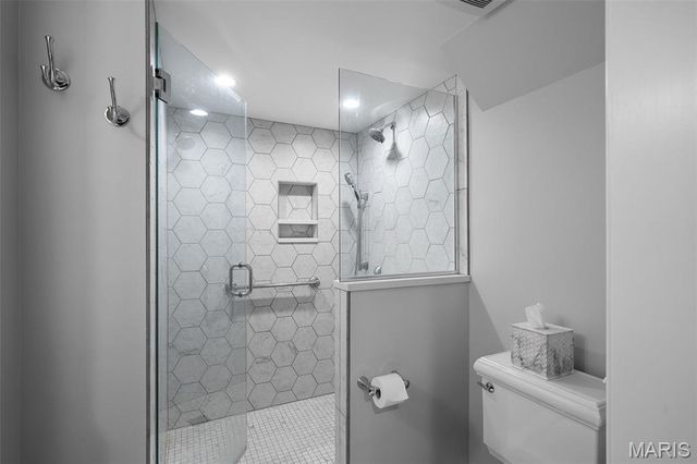 907 N Taylor Avenue, St Louis, MO 63122