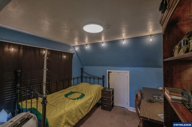411 Mayer Dr, Lebanon, OR 97355