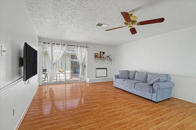 13090 Clarewood Drive, Houston, TX 77072