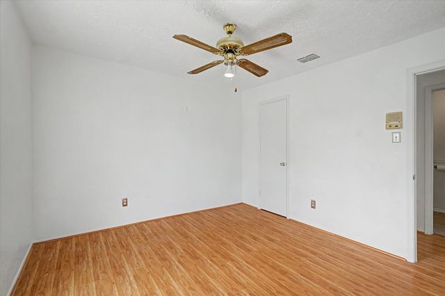 13090 Clarewood Drive, Houston, TX 77072