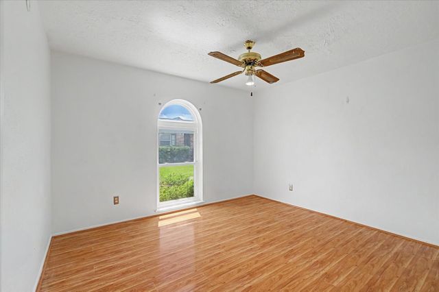 13090 Clarewood Drive, Houston, TX 77072
