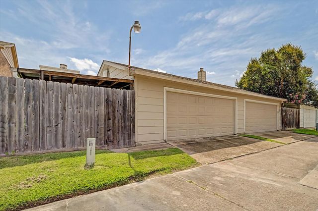 13090 Clarewood Drive, Houston, TX 77072