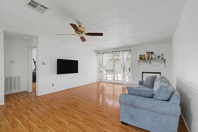 13090 Clarewood Drive, Houston, TX 77072
