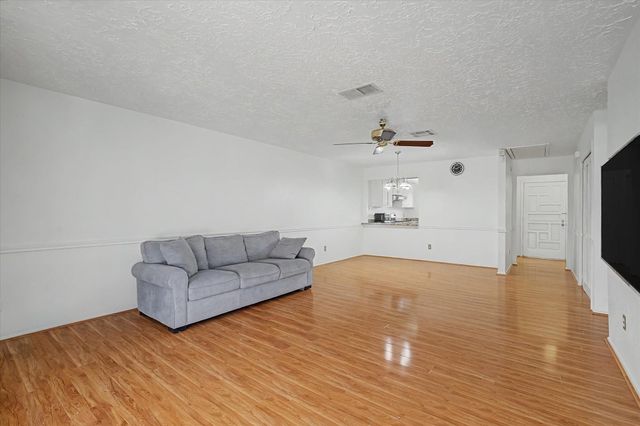 13090 Clarewood Drive, Houston, TX 77072