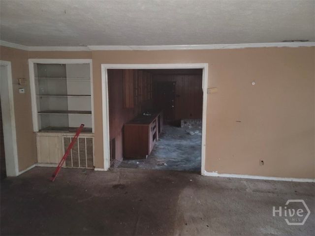 1918 E 63rd Street, Savannah, GA 31404