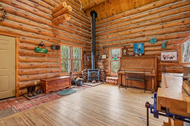 1418 E 2370 North Road, White Heath, IL 61884