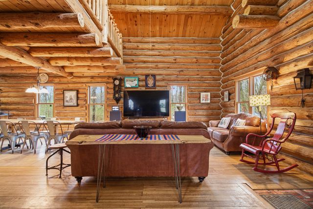 1418 E 2370 North Road, White Heath, IL 61884