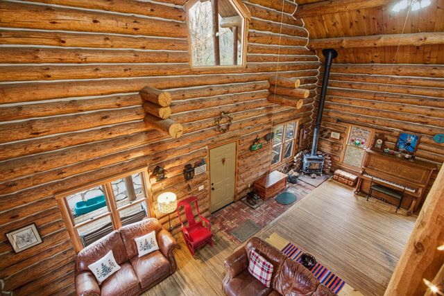 1418 E 2370 North Road, White Heath, IL 61884