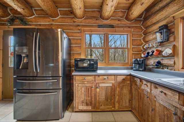 1418 E 2370 North Road, White Heath, IL 61884