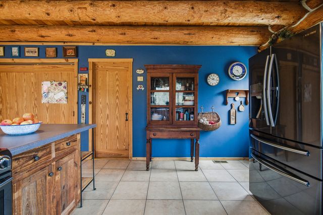 1418 E 2370 North Road, White Heath, IL 61884